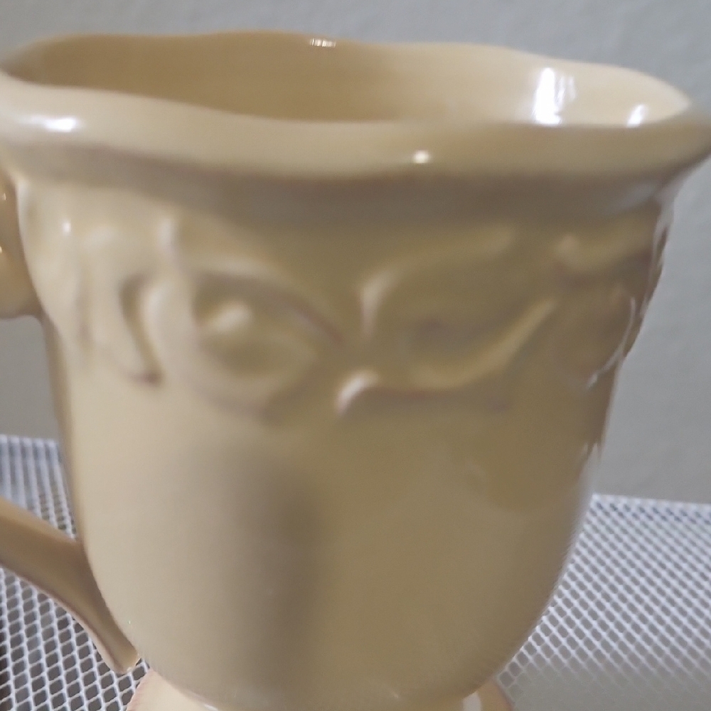 Charming Beige Ceramic Mugs Set - Picture 7 of 11